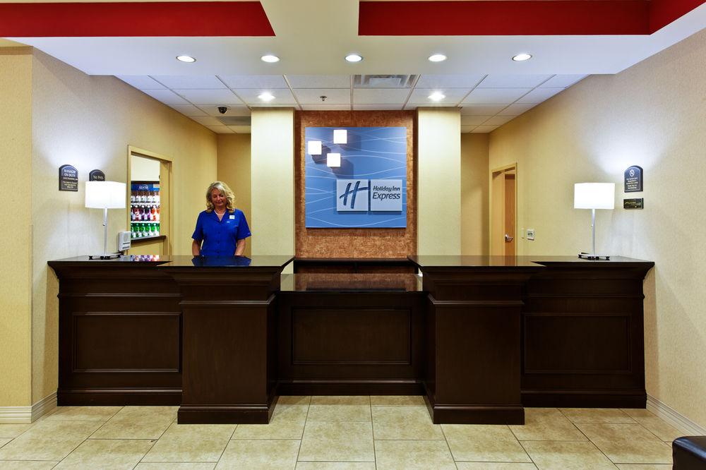 Holiday Inn Express & Suites Morristown By Ihg Екстериор снимка